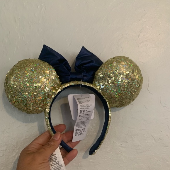 Disney Parks 50th Minnie Sequins Iridescent Loungefly Backpack and Minnie Ears - Picture 10 of 10